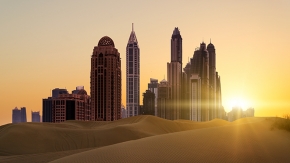 Katar Wüste und Wolkenkratzer Foto iStock Ultramarine5
